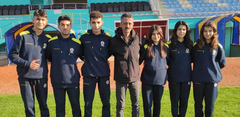 Kırıkhanlı 6 sporcu Fenerbahçe’ye transfer oldu