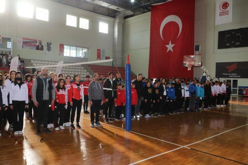 İskenderun’da Voleybol grup turnuvası başladı  