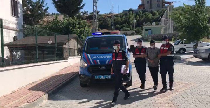 ALTINÖZÜNDE 96 PAKET 18.228 PLAKA TOZ ESRAR ELE GEÇİRİLDİ?