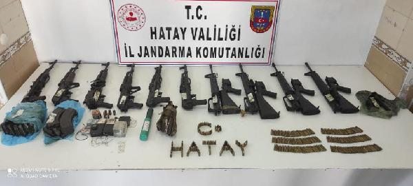Eren-8 Operasyonu`nda yer altı depolarında silah ve mühimmat ele geçirildi